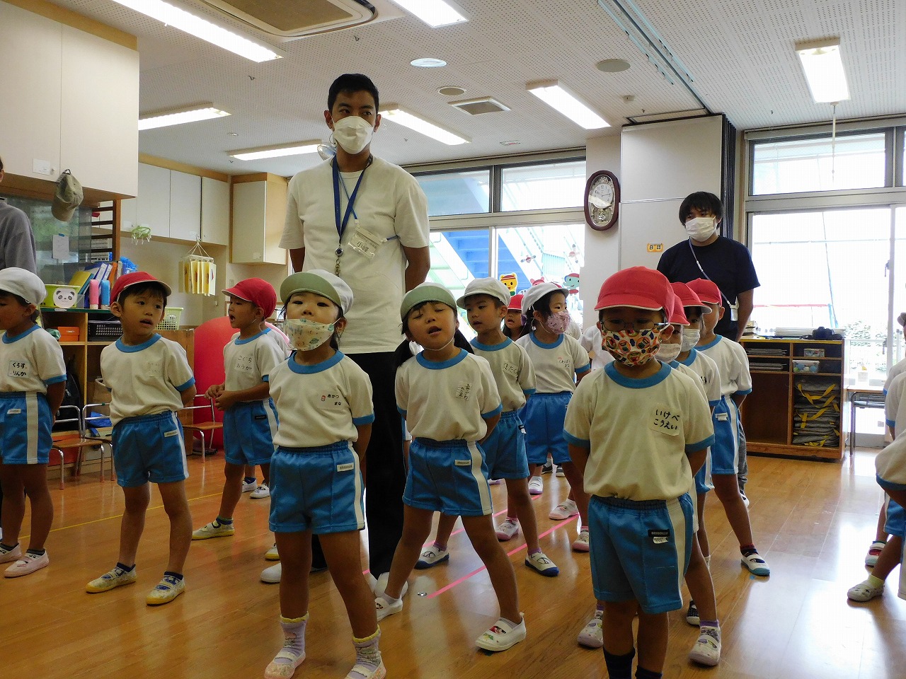 草加市 みのべ幼稚園 制服 やすく